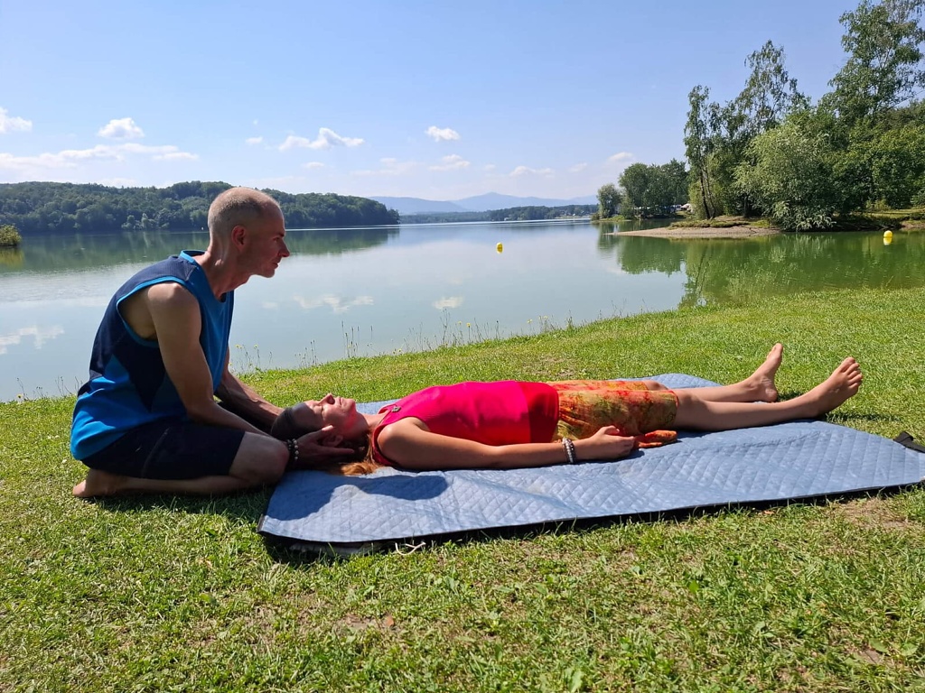 Kvantová terapie v přírodě u vody